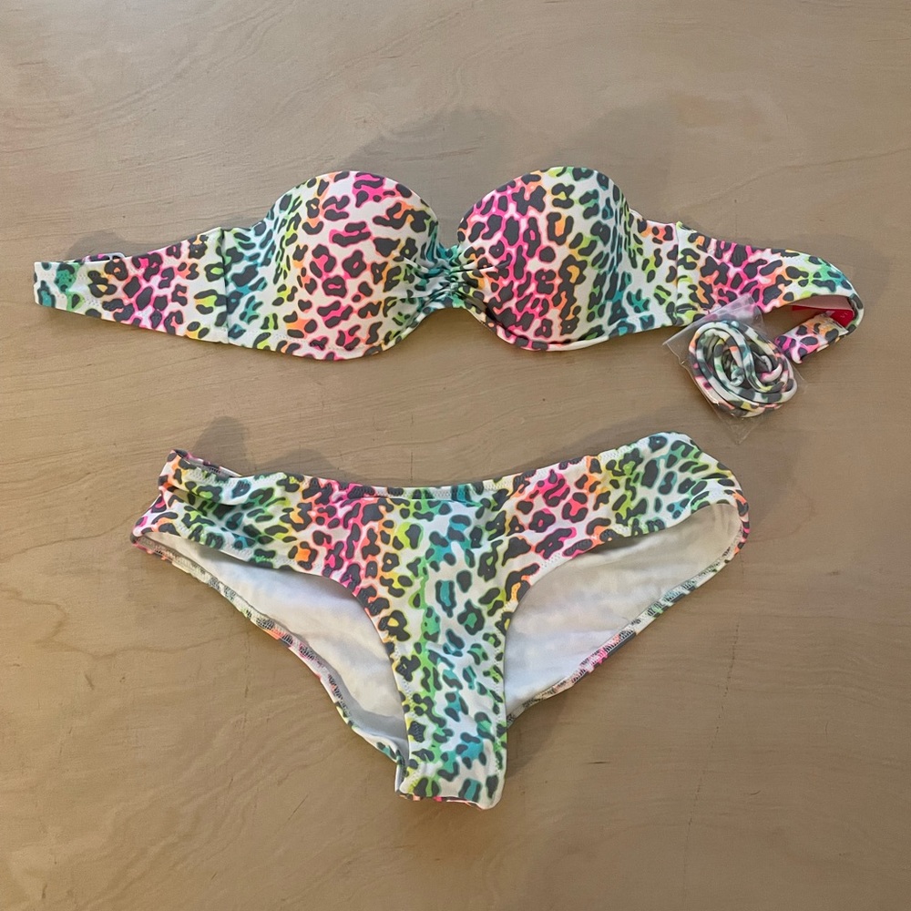 VICTORIA’S SECRET BIKINI